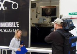 Mobilní laboratoř v kamionu v Pardubické nemocnici představila Česká televize