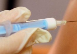 Nemocnice Pardubického kraje nabízí zdravotníkům očkování proti infekčním nemocem