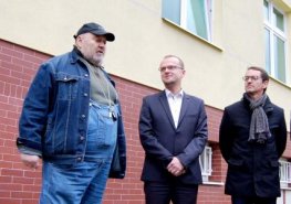 V Pardubické nemocnice byl slavnostně uveden do provozu babybox druhé generace
