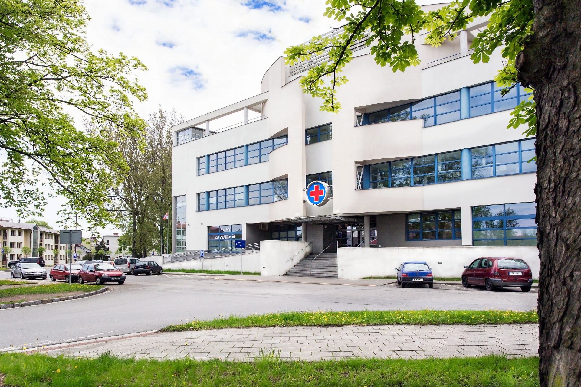 Ve Svitavské nemocnici dostávají nový kabát jednotky intenzivní péče